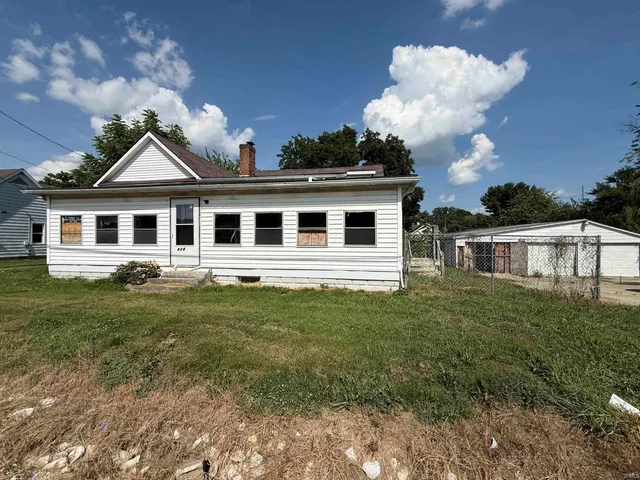 $75,000 | 415 South Mill Street, Owensville, IN 47665