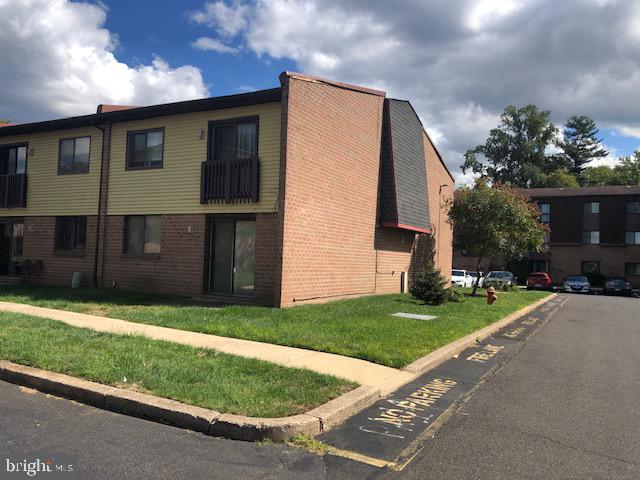 18101 Delaire Landing Road, Unit 101 Philadelphia, PA 19114 - Photo 3 of 23 Gallery Image 3