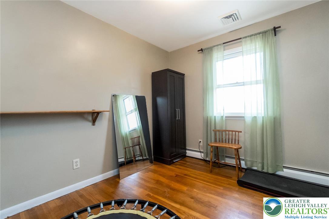 3218 Highland Road Orefield, PA 18069 - Photo 31 of 53 3rd BR on main floor used as home gym.