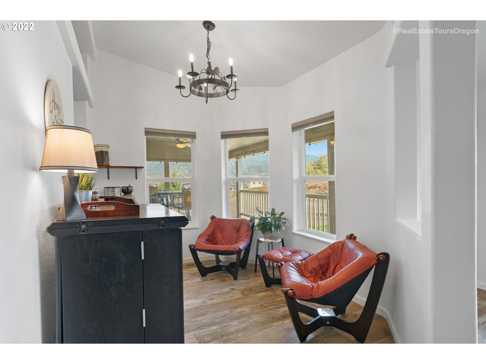 40374 Southwest Laurelwood Road Gaston, OR 97119 - Photo 11 of 29 Gallery Image 11