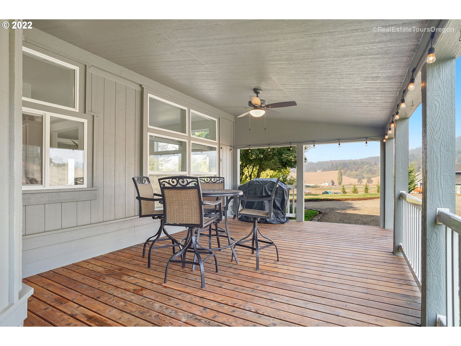 40374 Southwest Laurelwood Road Gaston, OR 97119 - Photo 3 of 29 Gallery Image 3