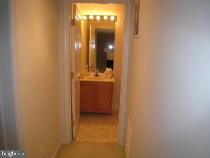 2483 Leyland Ridge Road Herndon, VA 20171 - Photo 23 of 28 Full LL bath