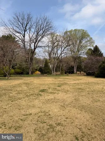 $300,000 | 5013 Lake Circle, Columbia, MD 21044