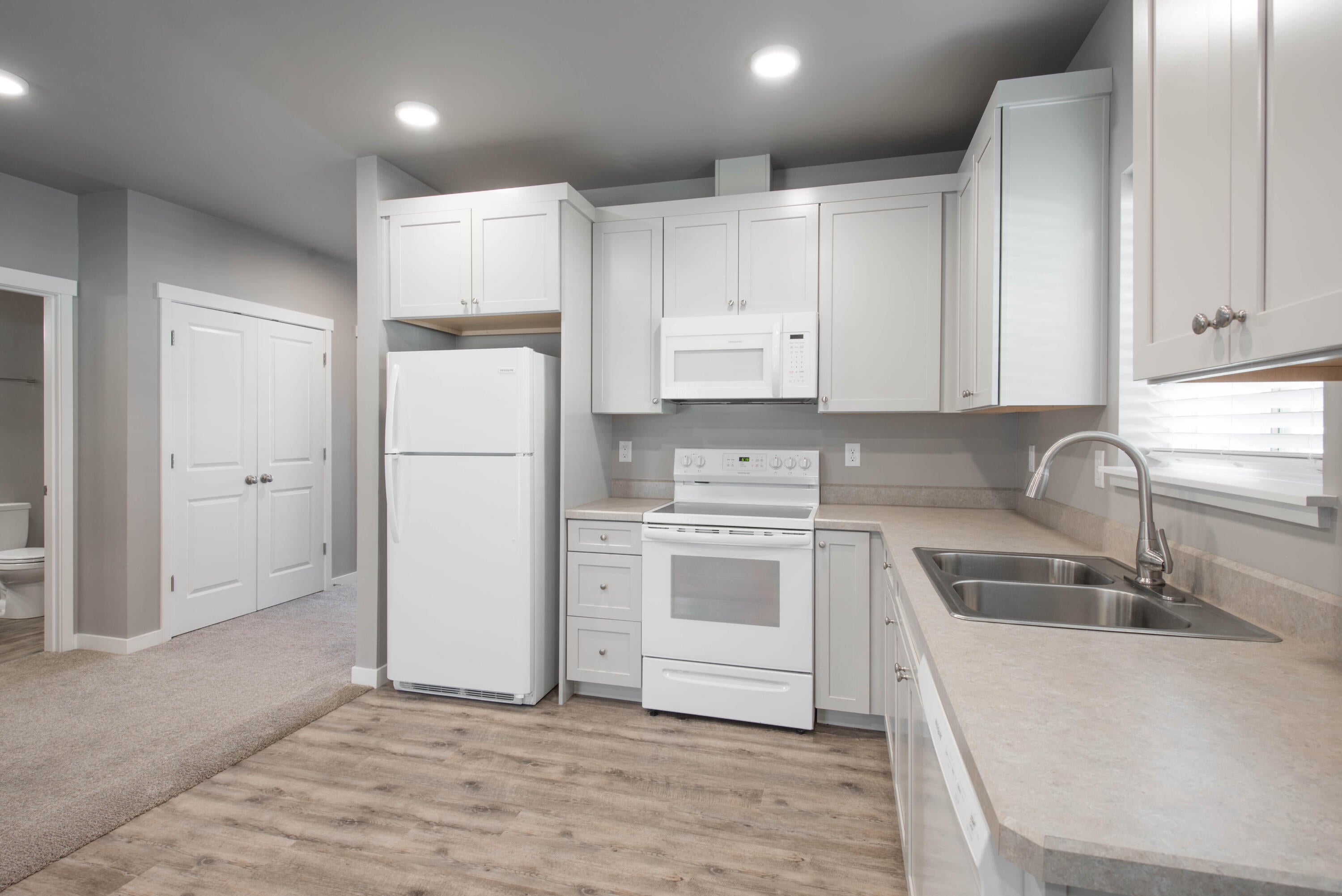 16419 Bassett Road La Pine, OR 97739 - Photo 9 of 23 Shepard - Kitchen 2