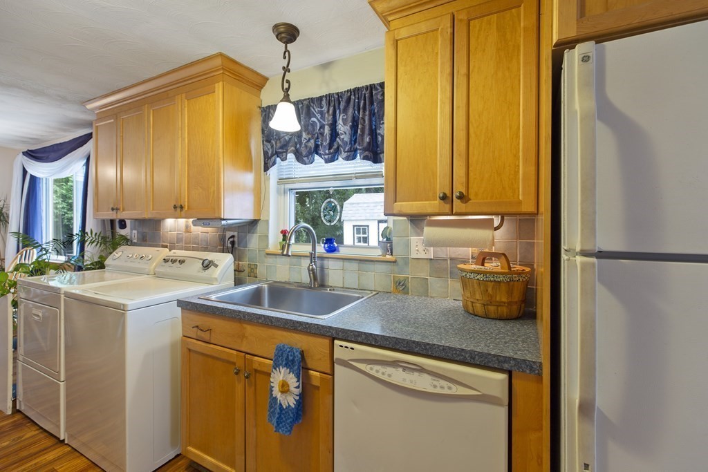 10 Campello Road Framingham, MA 01701 - Photo 13 of 42 Gallery Image 13