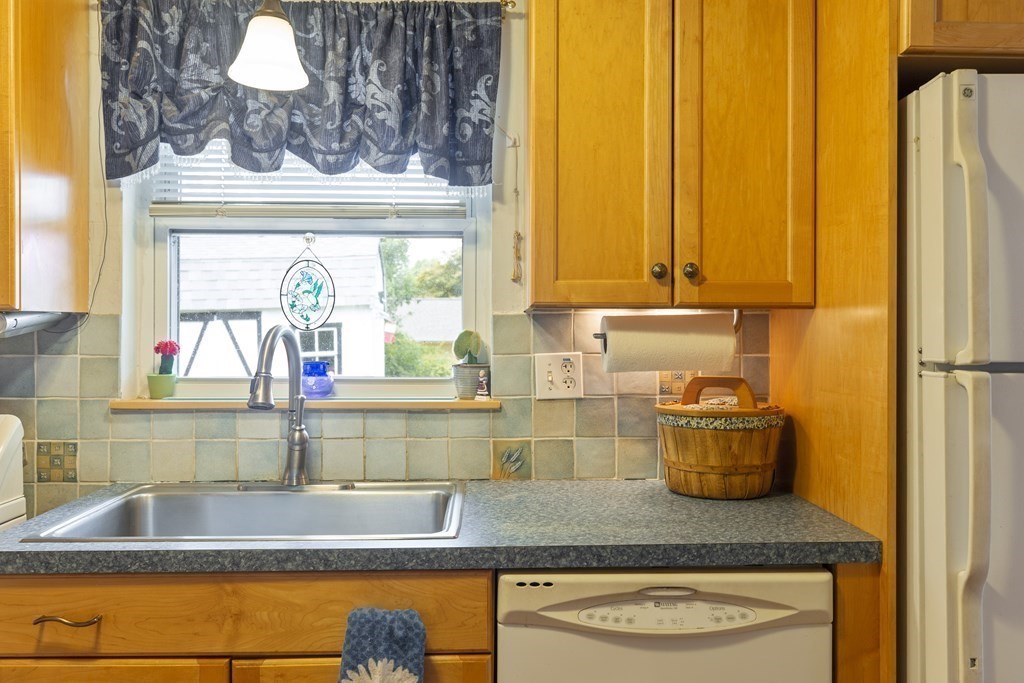 10 Campello Road Framingham, MA 01701 - Photo 15 of 42 Gallery Image 15