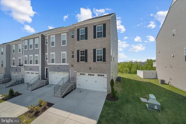 $525,000 | 1049 Highpoint Trail, Laurel, MD 20707