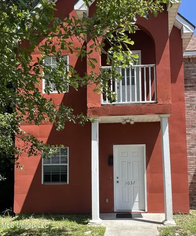$1,100 | 1037 Township Road, Gulfport, MS 39507