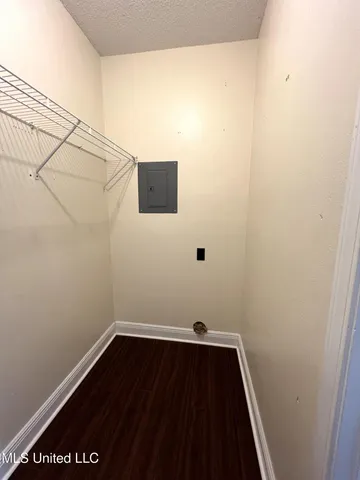 $1,100 | 1037 Township Road, Gulfport, MS 39507