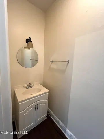 $1,100 | 1037 Township Road, Gulfport, MS 39507