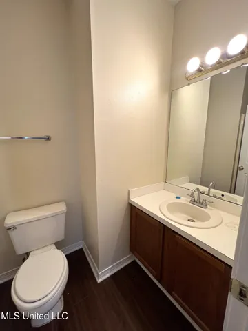 $1,100 | 1037 Township Road, Gulfport, MS 39507