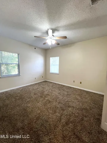 $1,100 | 1037 Township Road, Gulfport, MS 39507