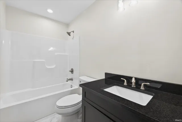 $474,900 | 576 North Hartstrait Road, Bloomington, IN 47404