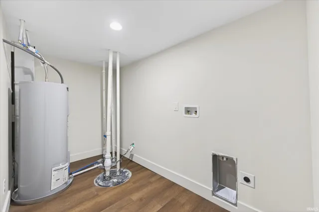 $474,900 | 576 North Hartstrait Road, Bloomington, IN 47404