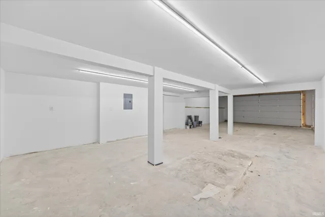 $474,900 | 576 North Hartstrait Road, Bloomington, IN 47404