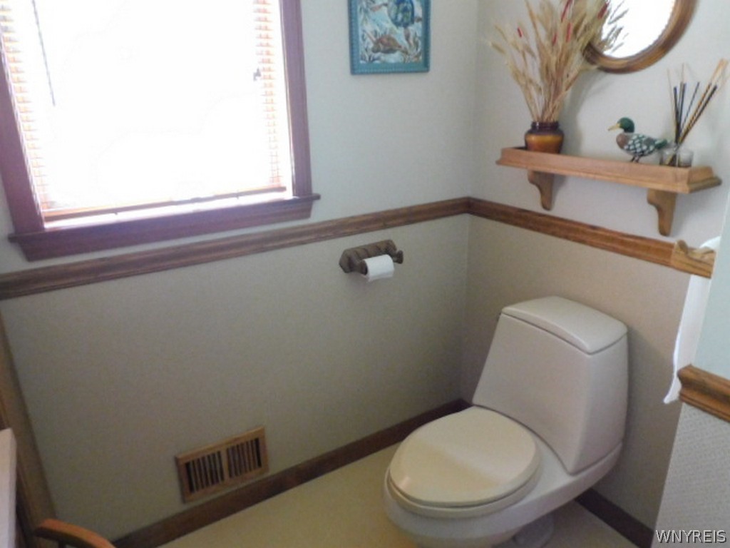6986 Minnick Road Lockport Town, NY 14094 - Photo 16 of 28