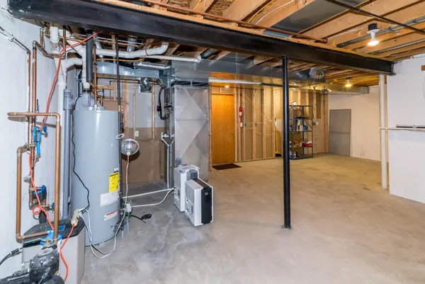 $420,000 | 327 Cottonwood Lane, Saline, MI 48176