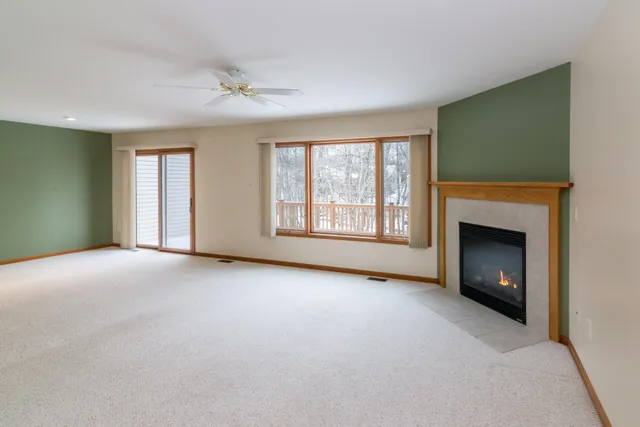 $425,000 | 327 Cottonwood Lane, Saline, MI 48176