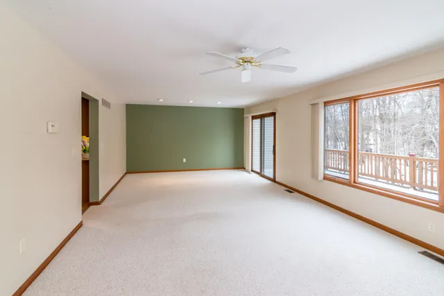 $425,000 | 327 Cottonwood Lane, Saline, MI 48176