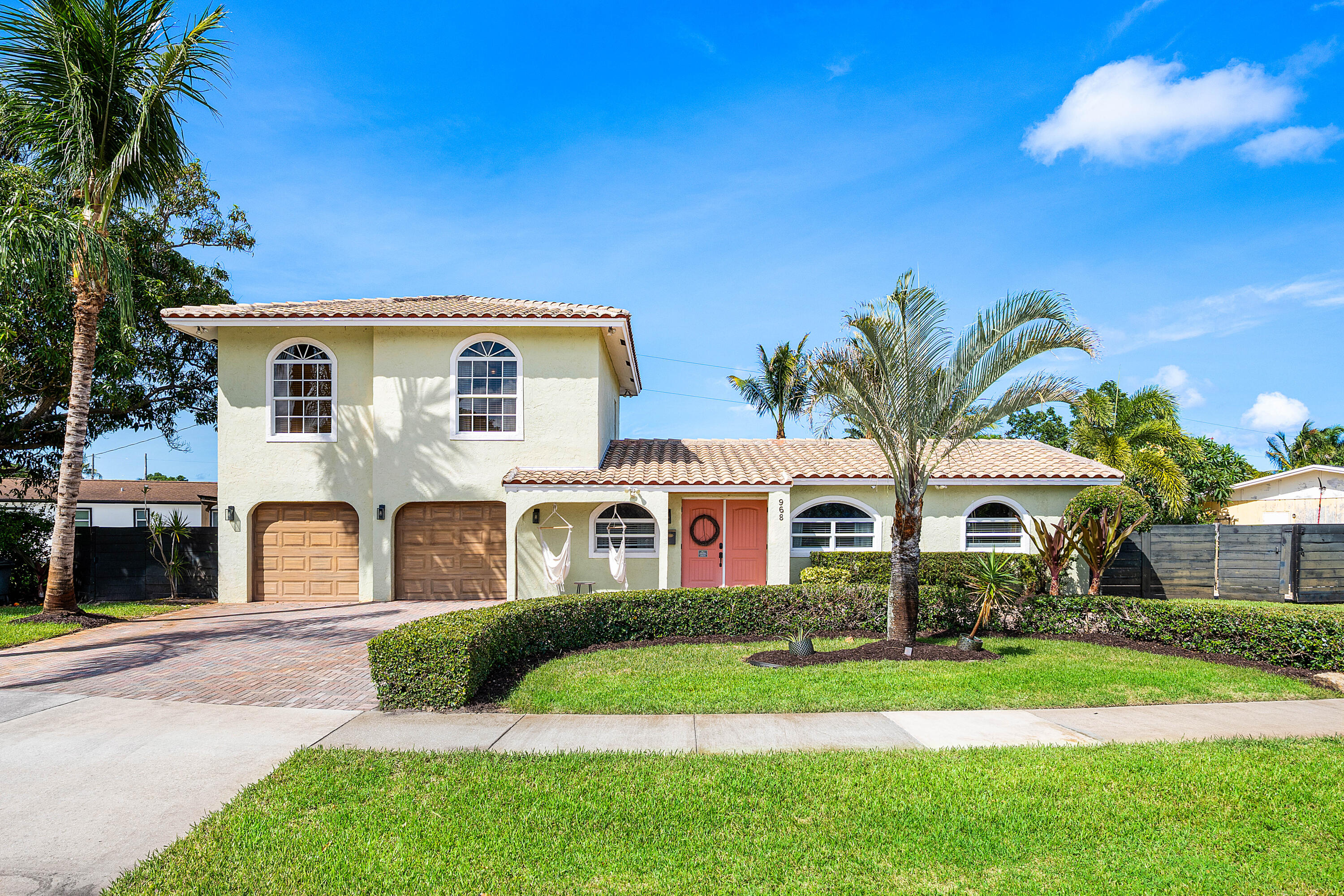 968 Laurel Road North Palm Beach, FL 33408 - Photo 34 of 53 Front