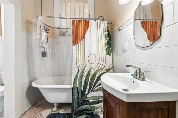 $2,500 | 2101 South Carrollton Avenue, New Orleans, LA 70118