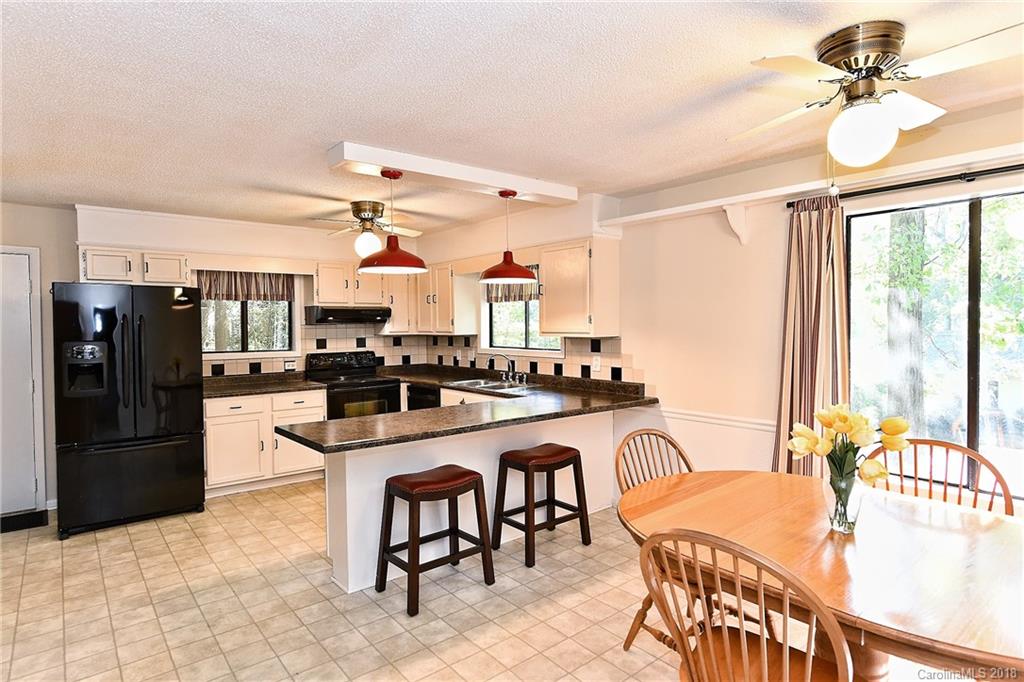 5059 Suwarrow Circle Tega Cay, SC 29708 - Photo 11 of 33 Gallery Image 11