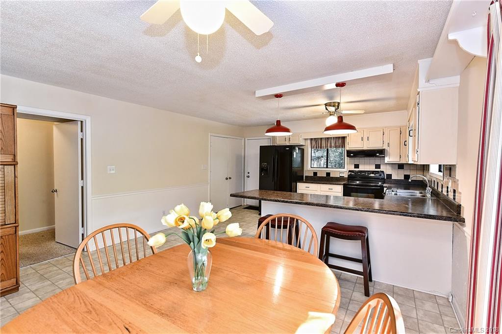 5059 Suwarrow Circle Tega Cay, SC 29708 - Photo 12 of 33 Gallery Image 12