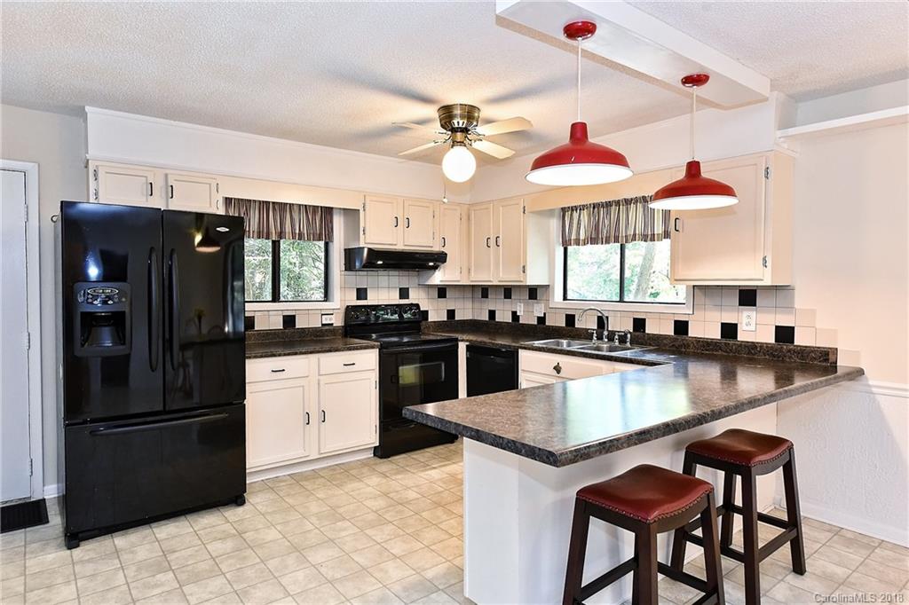 5059 Suwarrow Circle Tega Cay, SC 29708 - Photo 14 of 33 Gallery Image 14