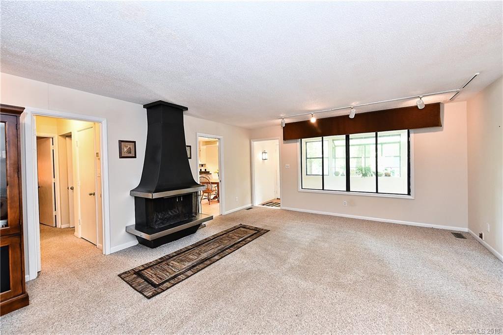 5059 Suwarrow Circle Tega Cay, SC 29708 - Photo 4 of 33 Gallery Image 4