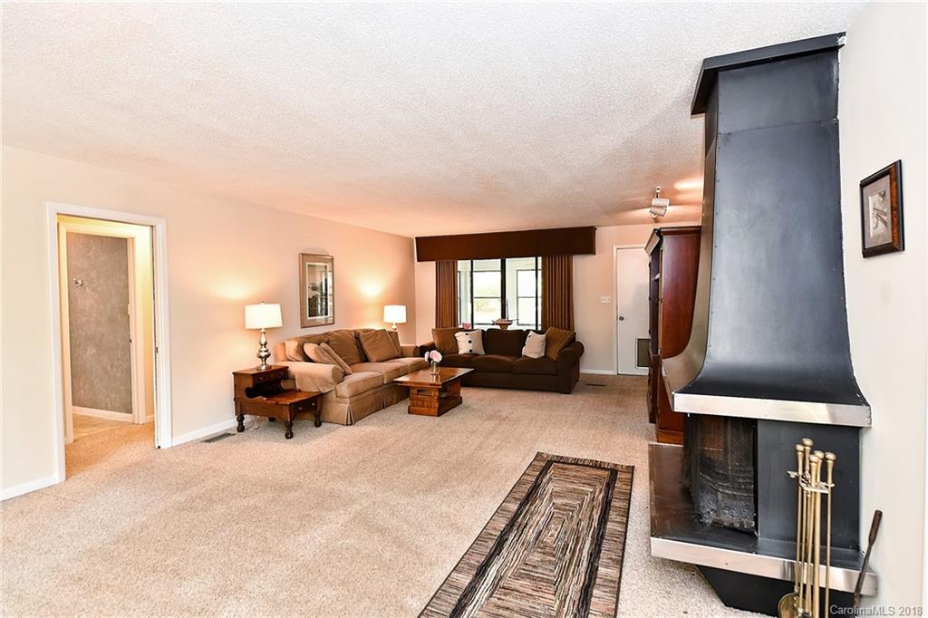 5059 Suwarrow Circle Tega Cay, SC 29708 - Photo 7 of 33 Gallery Image 7