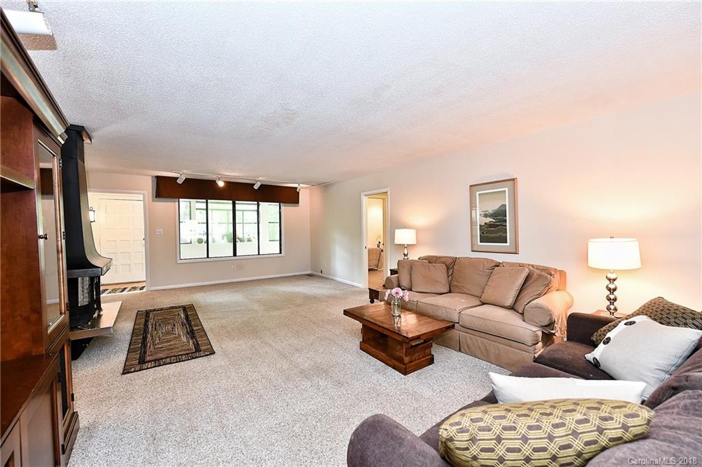 5059 Suwarrow Circle Tega Cay, SC 29708 - Photo 8 of 33 Gallery Image 8