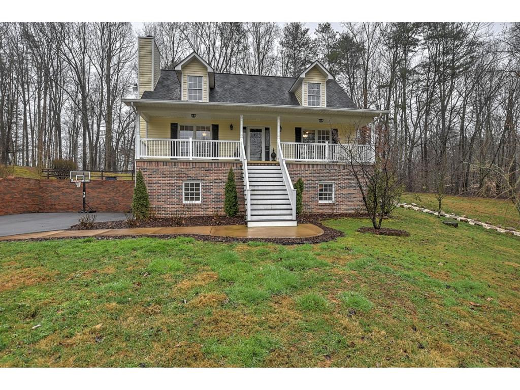 154 Young Road Johnson City, TN 37604 - Photo 1 of 21 Welcome Home