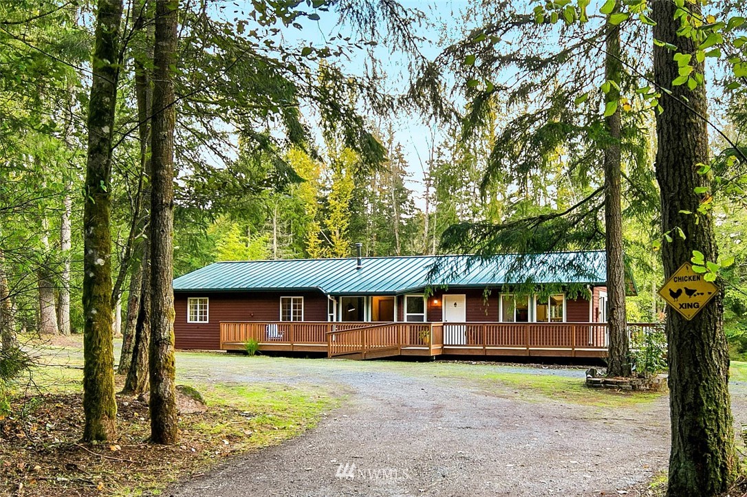 14012 Southwest Reddings Beach Road Vashon, WA 98070 - Photo 2 of 35 Gallery Image 2