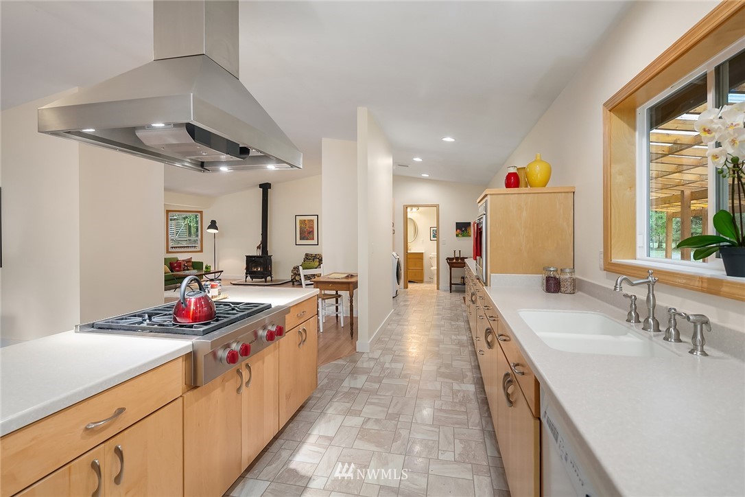 14012 Southwest Reddings Beach Road Vashon, WA 98070 - Photo 13 of 35 Gallery Image 13