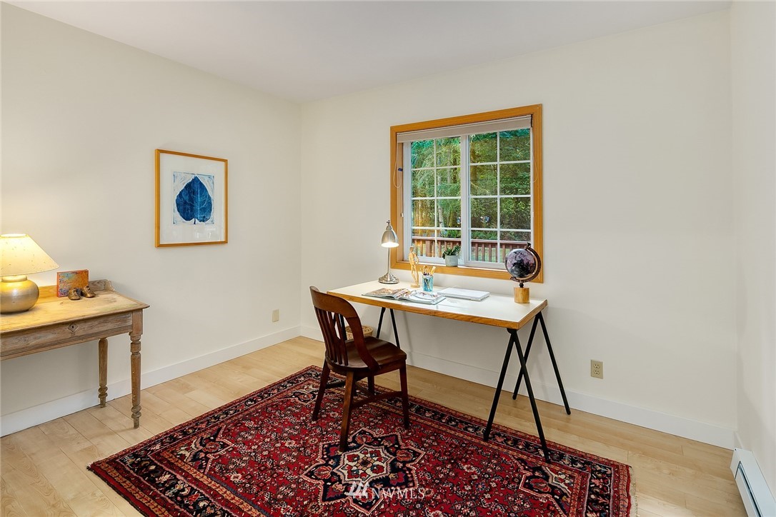 14012 Southwest Reddings Beach Road Vashon, WA 98070 - Photo 21 of 35 Gallery Image 21