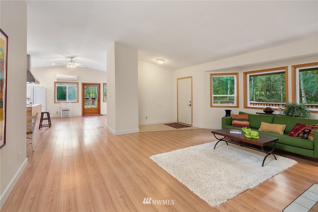 14012 Southwest Reddings Beach Road Vashon, WA 98070 - Photo 8 of 35 Gallery Image 8