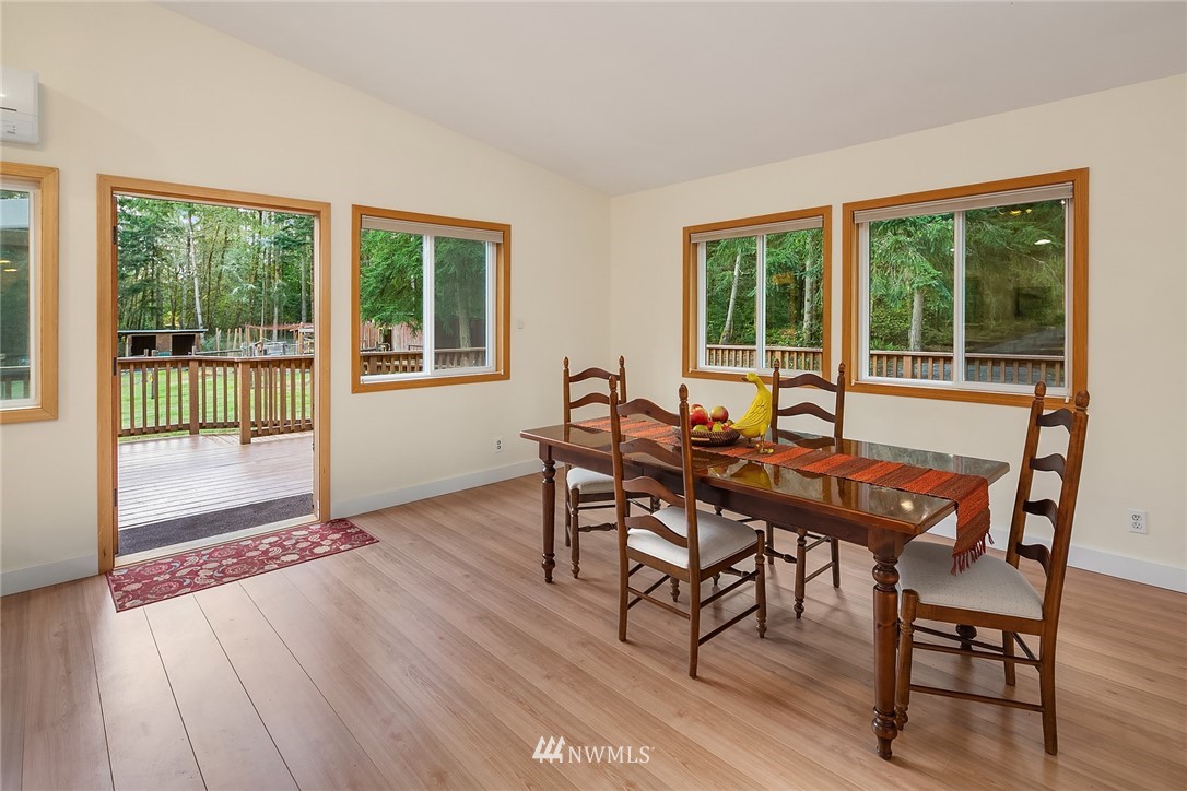 14012 Southwest Reddings Beach Road Vashon, WA 98070 - Photo 9 of 35 Gallery Image 9