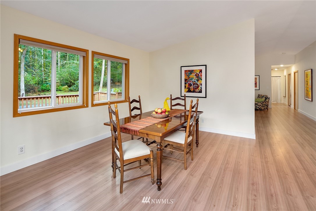 14012 Southwest Reddings Beach Road Vashon, WA 98070 - Photo 10 of 35 Gallery Image 10