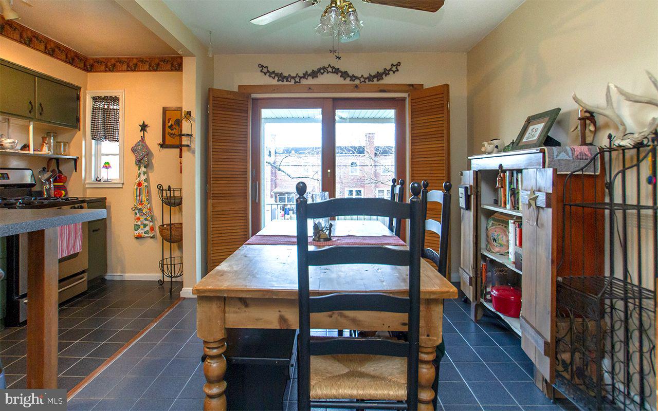 8324 Ridgely Oak Road Parkville, MD 21234 - Photo 9 of 36 Cozy and Inviting