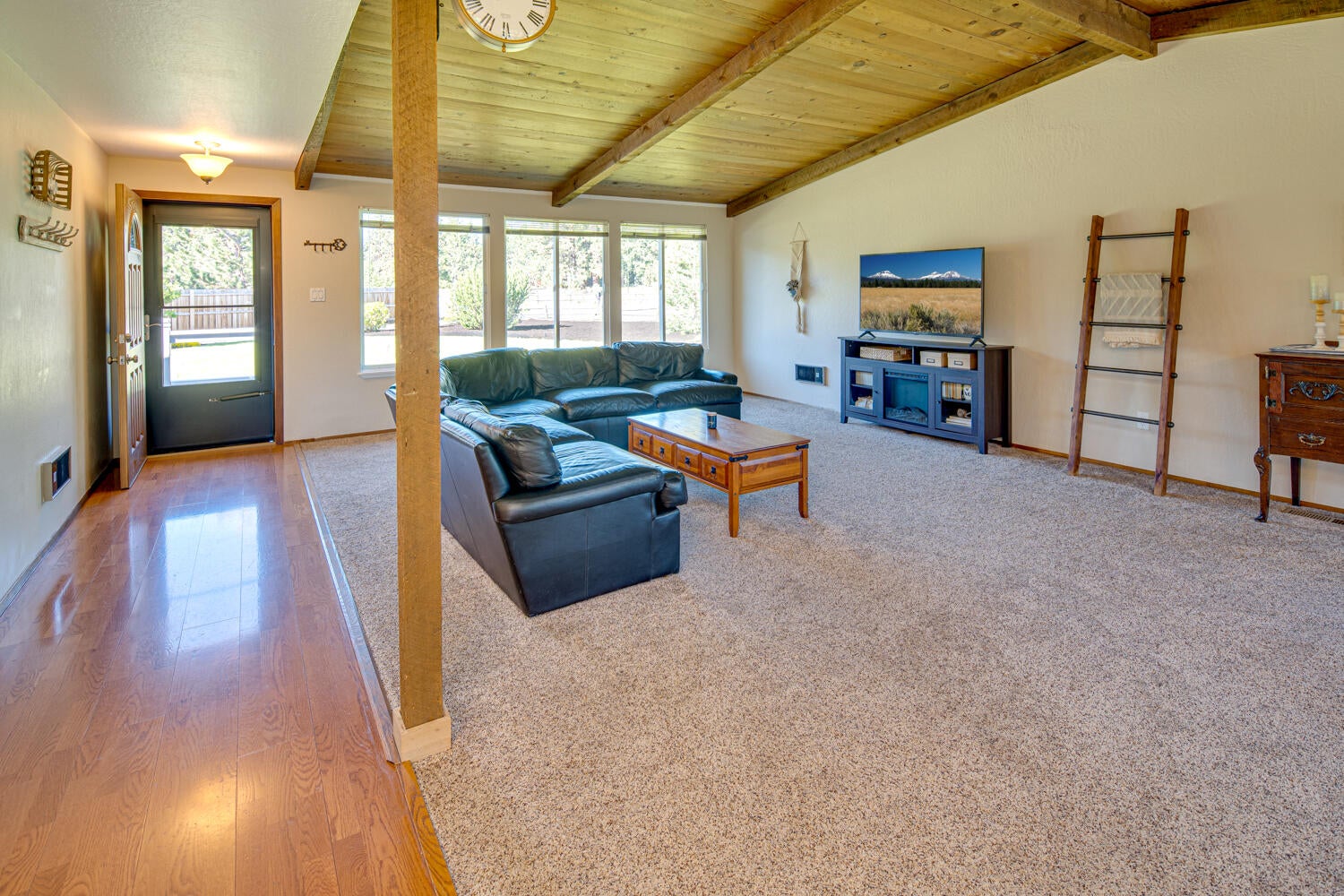 60588 Springtree Court Bend, OR 97702 - Photo 18 of 50 60588-047