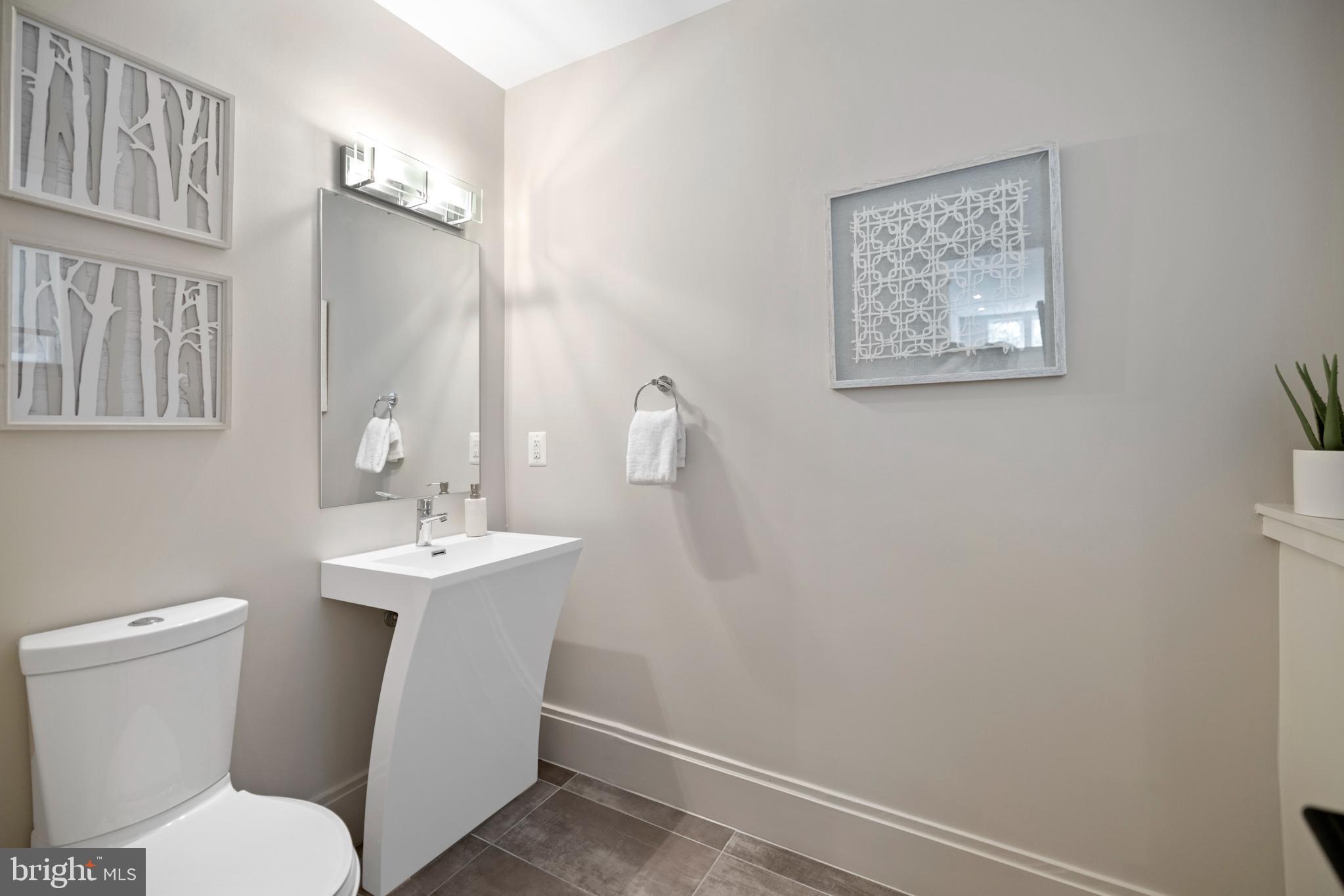 1317 Spring Road Northwest, Unit 1 Washington, DC 20010 - Photo 9 of 26