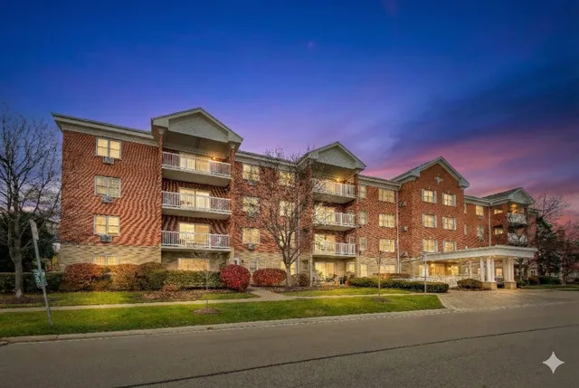 $185,000 | 1220 Depot Street, Unit 109, Glenview, IL 60025
