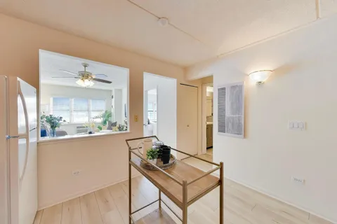 $184,900 | 1220 Depot Street, Unit 109, Glenview, IL 60025