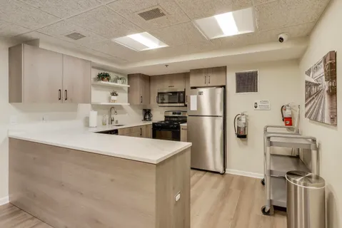 $184,900 | 1220 Depot Street, Unit 109, Glenview, IL 60025