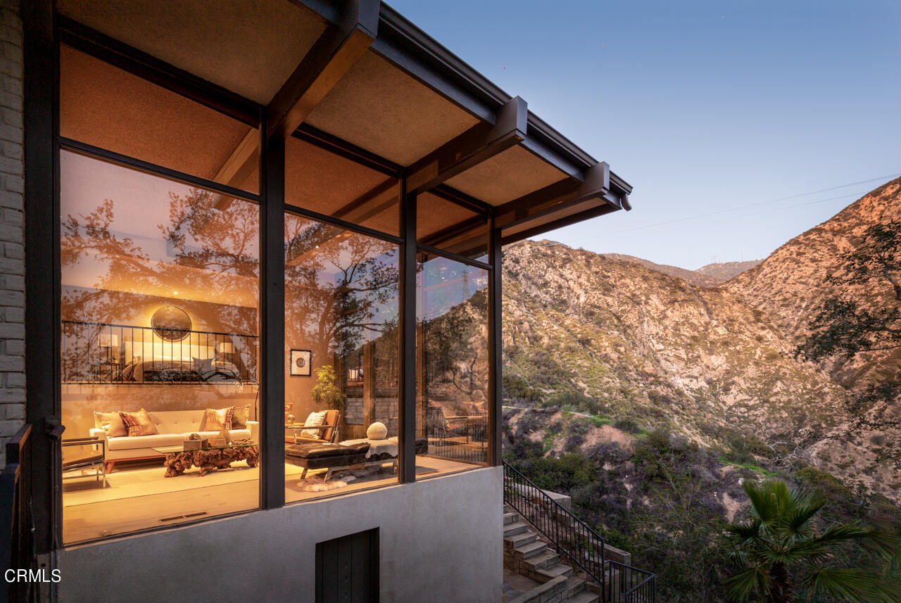 2207 Pinecrest Drive Altadena, CA 91001 - Photo 3 of 43