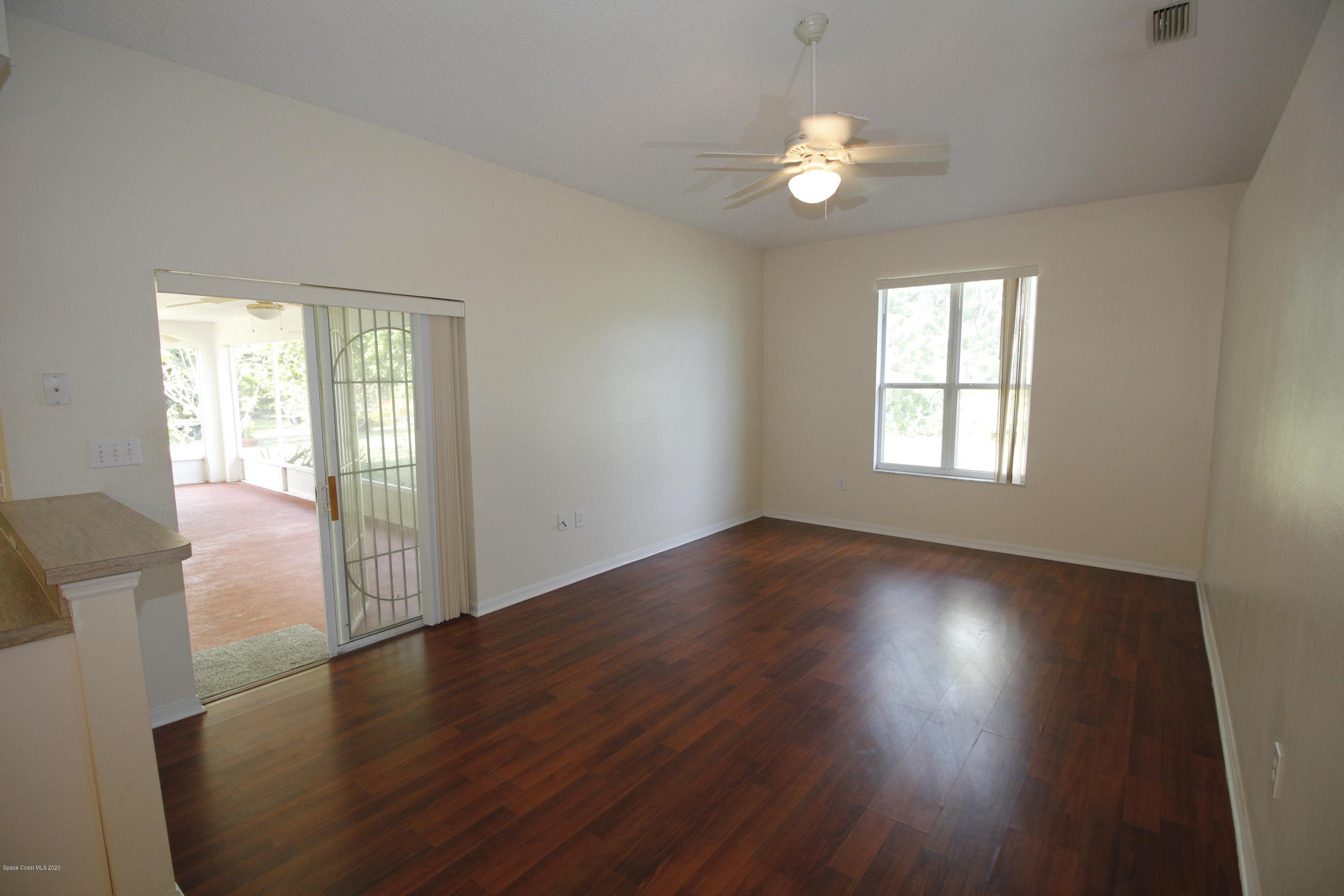 411 Saul Road Southwest Palm Bay, FL 32908 - Photo 14 of 29 Family Room