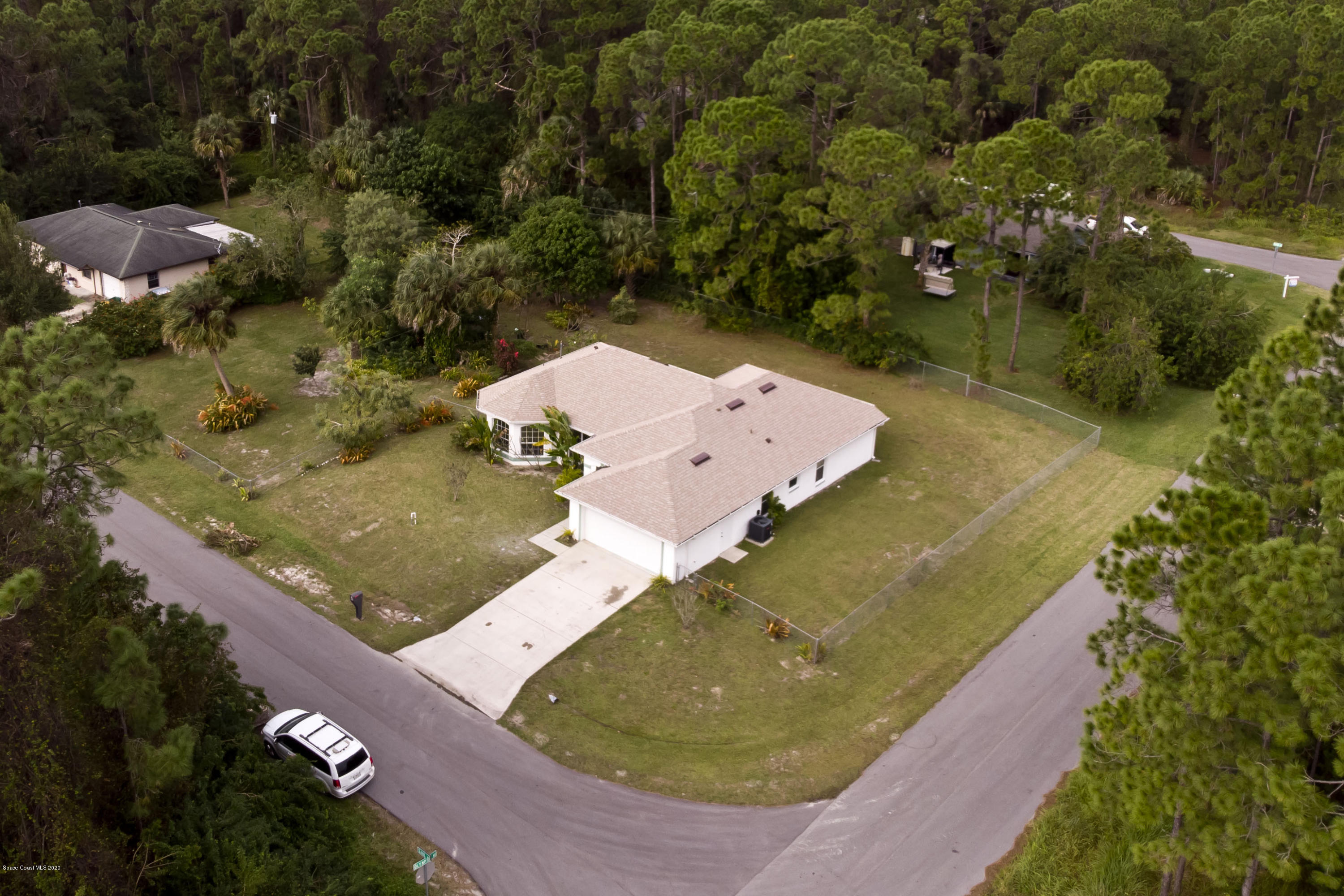 411 Saul Road Southwest Palm Bay, FL 32908 - Photo 5 of 29 2018 new roof