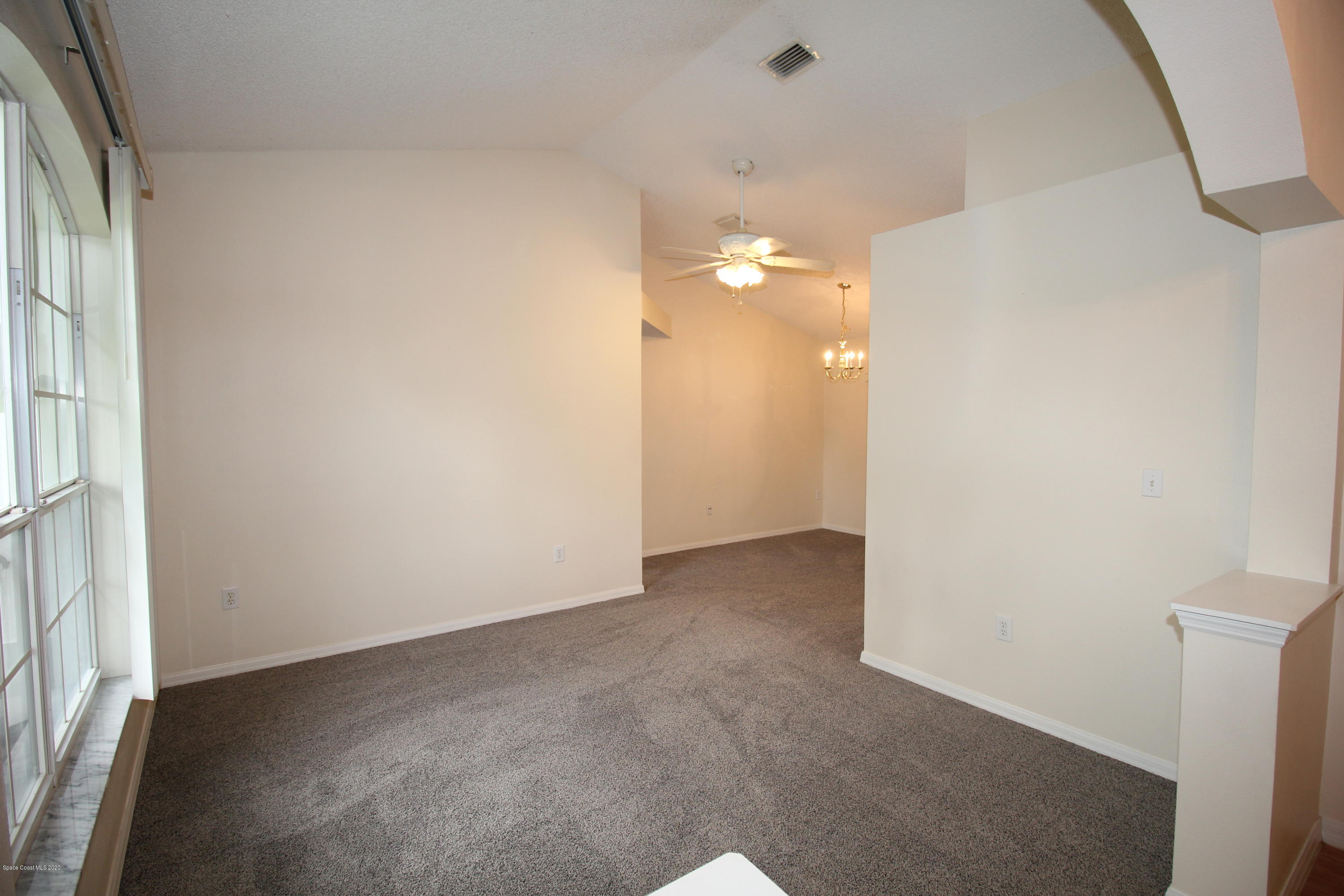 411 Saul Road Southwest Palm Bay, FL 32908 - Photo 6 of 29 Living Room