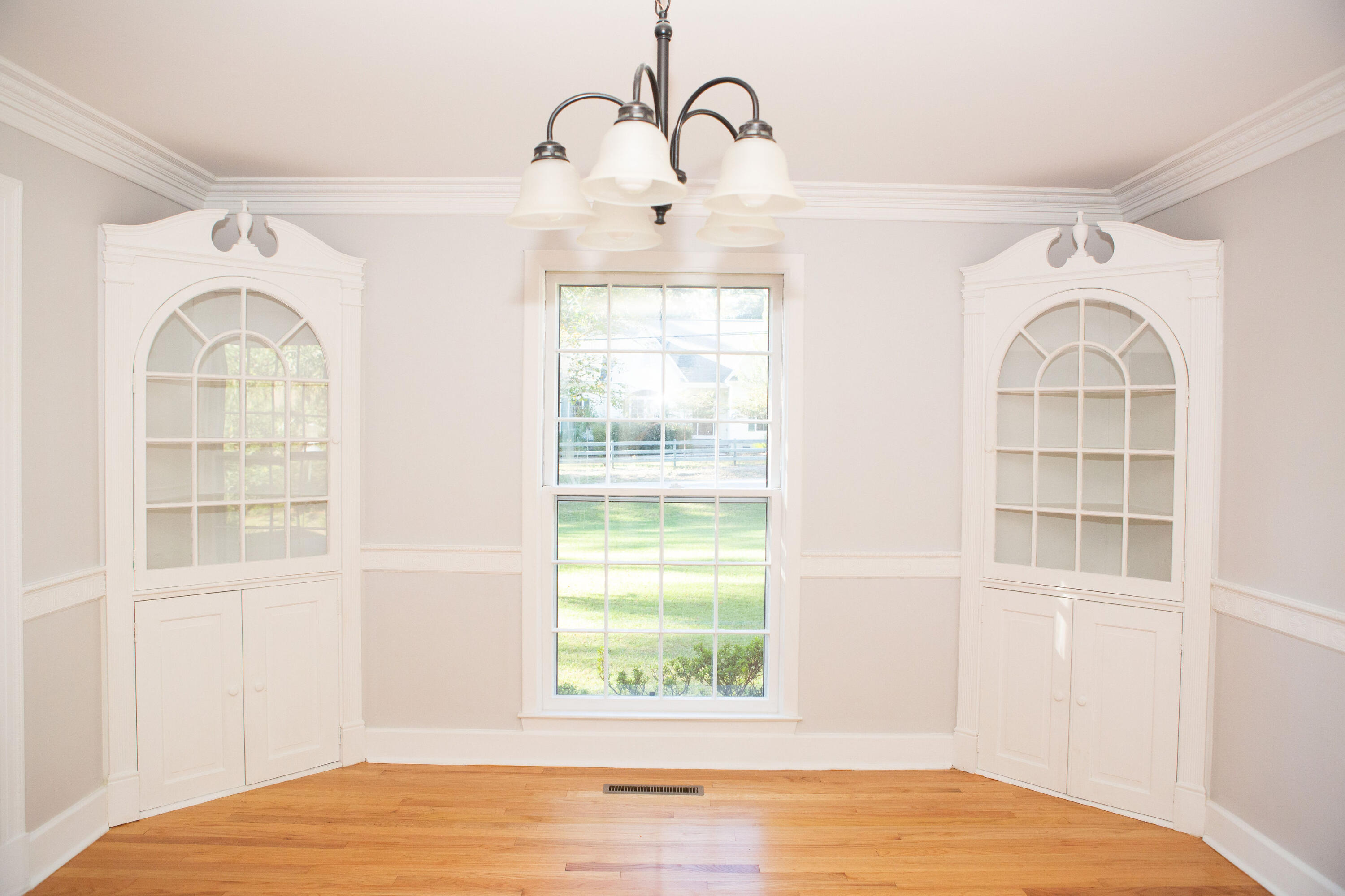 607 Churchill Road Walterboro, SC 29488 - Photo 14 of 56 Formal Dining
