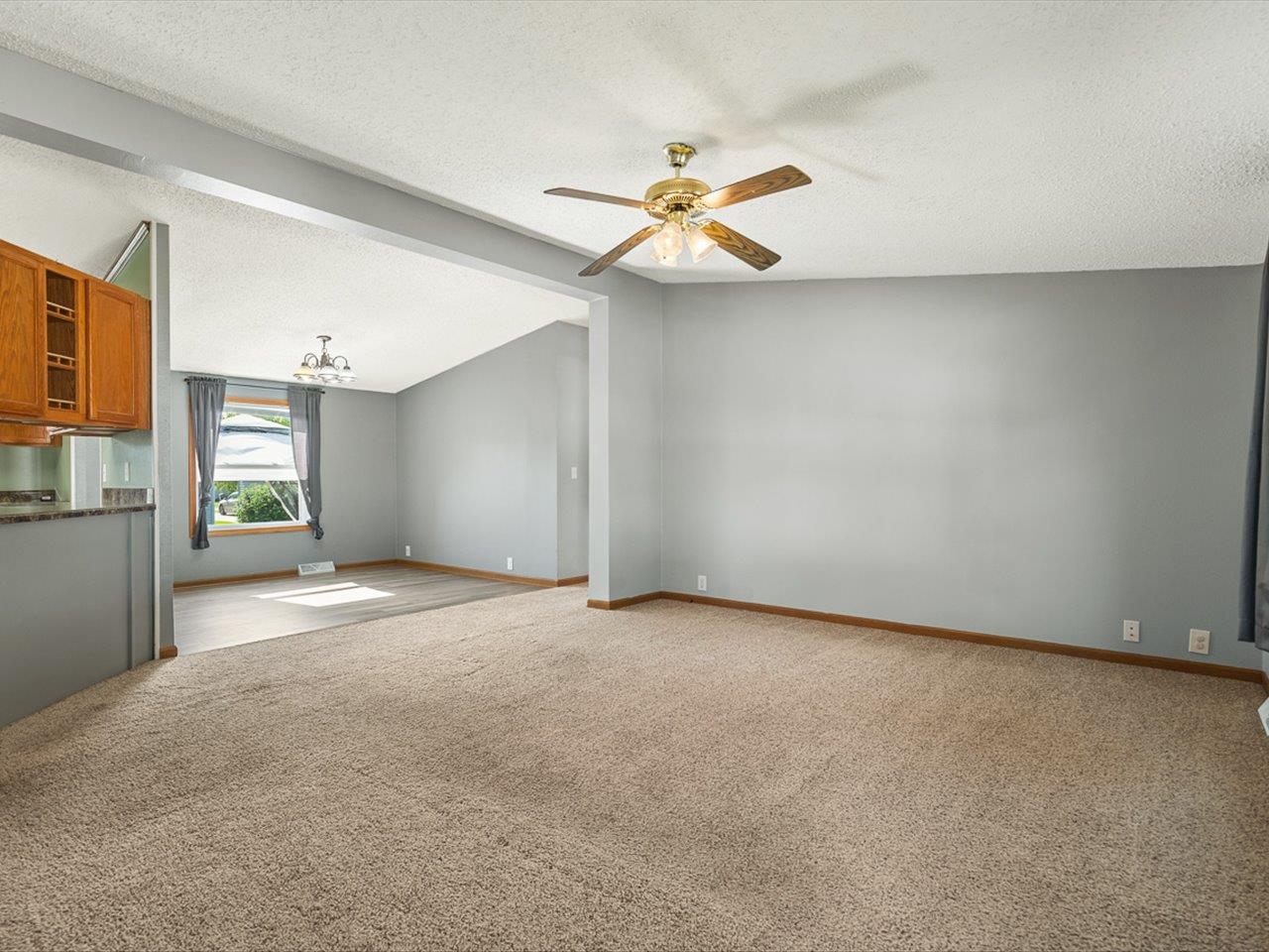 8652 Springwood Court Roscoe, IL 61073 - Photo 5 of 29